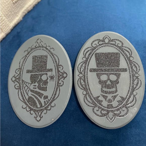 Handmade Wood Skull Decor (set of 4) - Picture 12 of 12